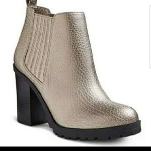 Sam & Libby Metallic Boots